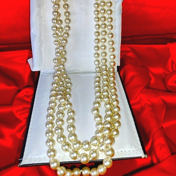 Saltwater Pearls Jewelry - Straight out of the storyline of The Great Gatsby we offer these Opera Pearls